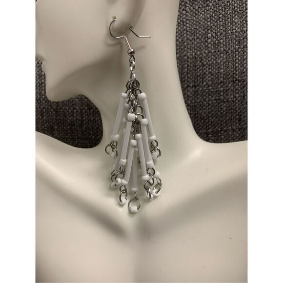 Handmade Straw Dangle Earrings - Picture 2 of 3